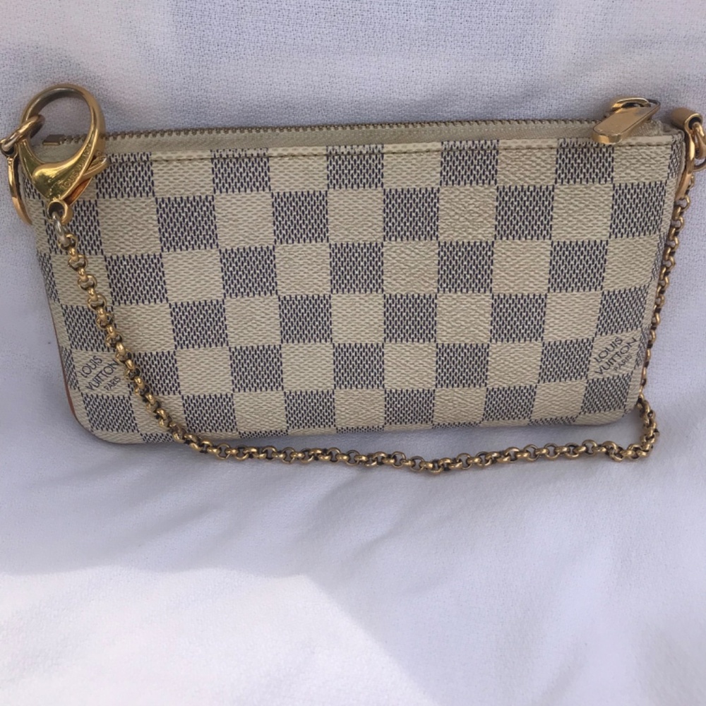Louis Vuitton Damier Azur Pochette Milla MM - Picture 8 of 10